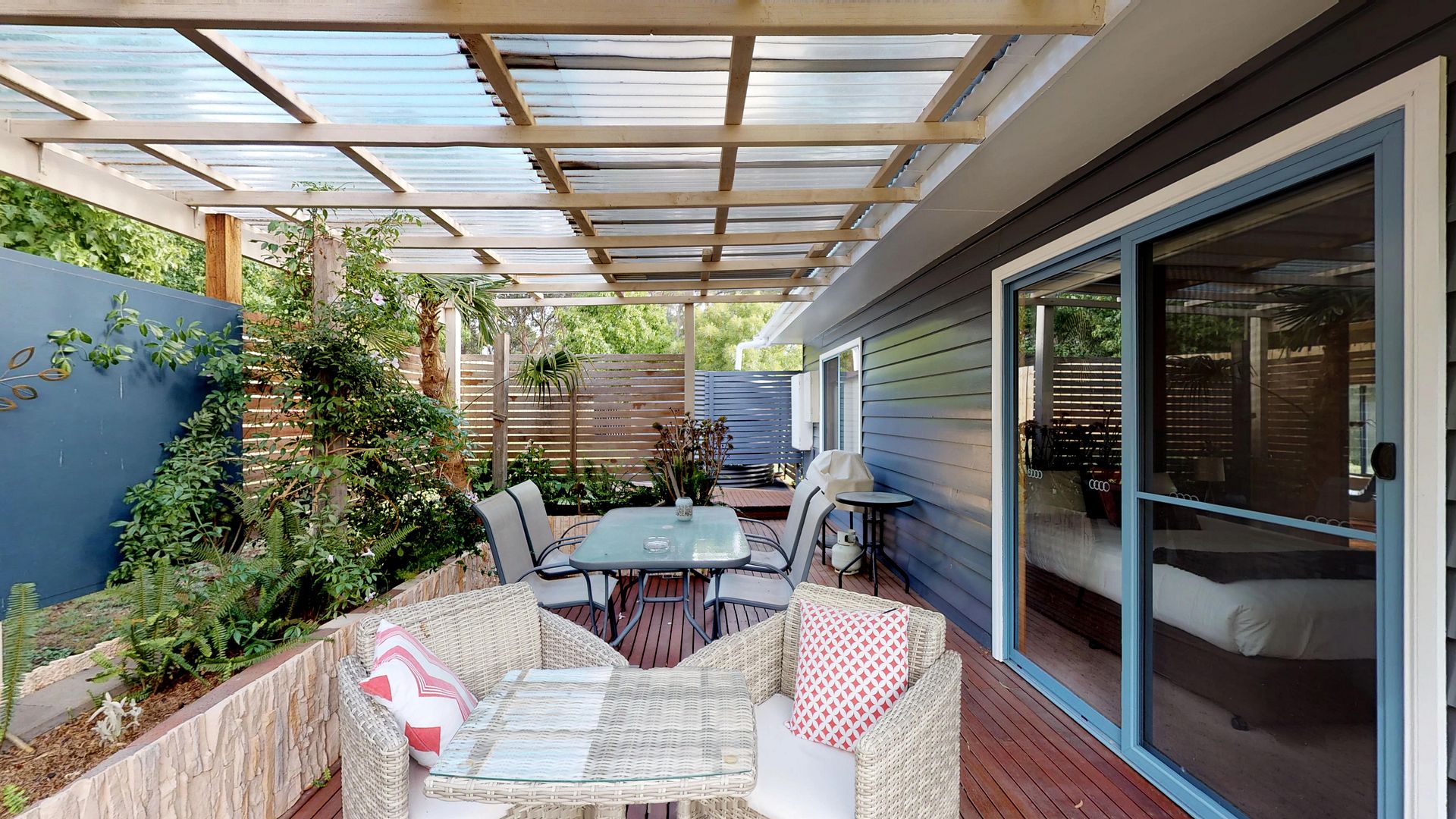["uploaded_image", "retouched_photo", "matterport_image"] - 02.14.2019_05.35.23.jpg