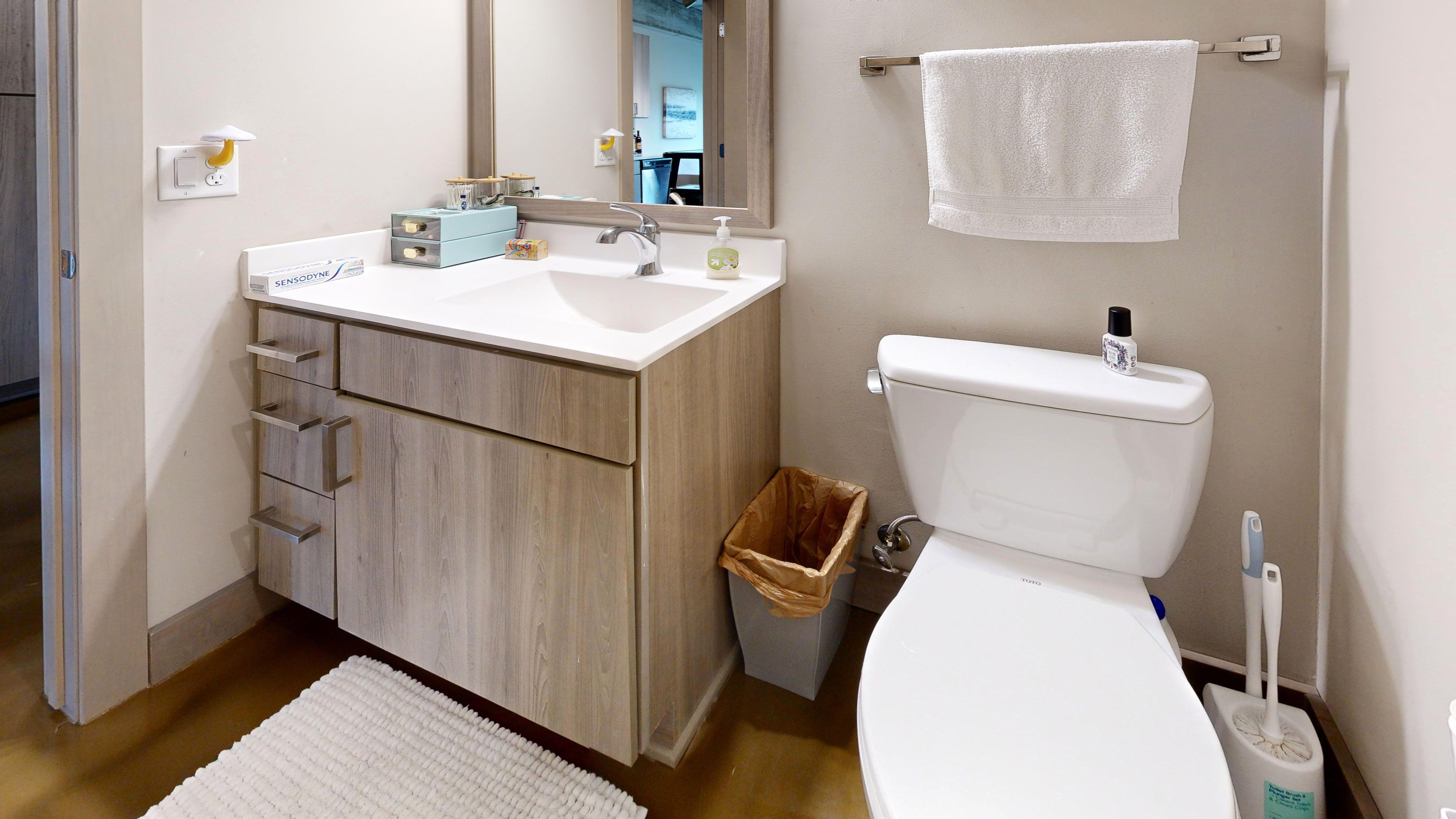 ["uploaded_image", "retouched_photo", "matterport_image"] - 728-N-Third-St-08172024_064537.jpg
