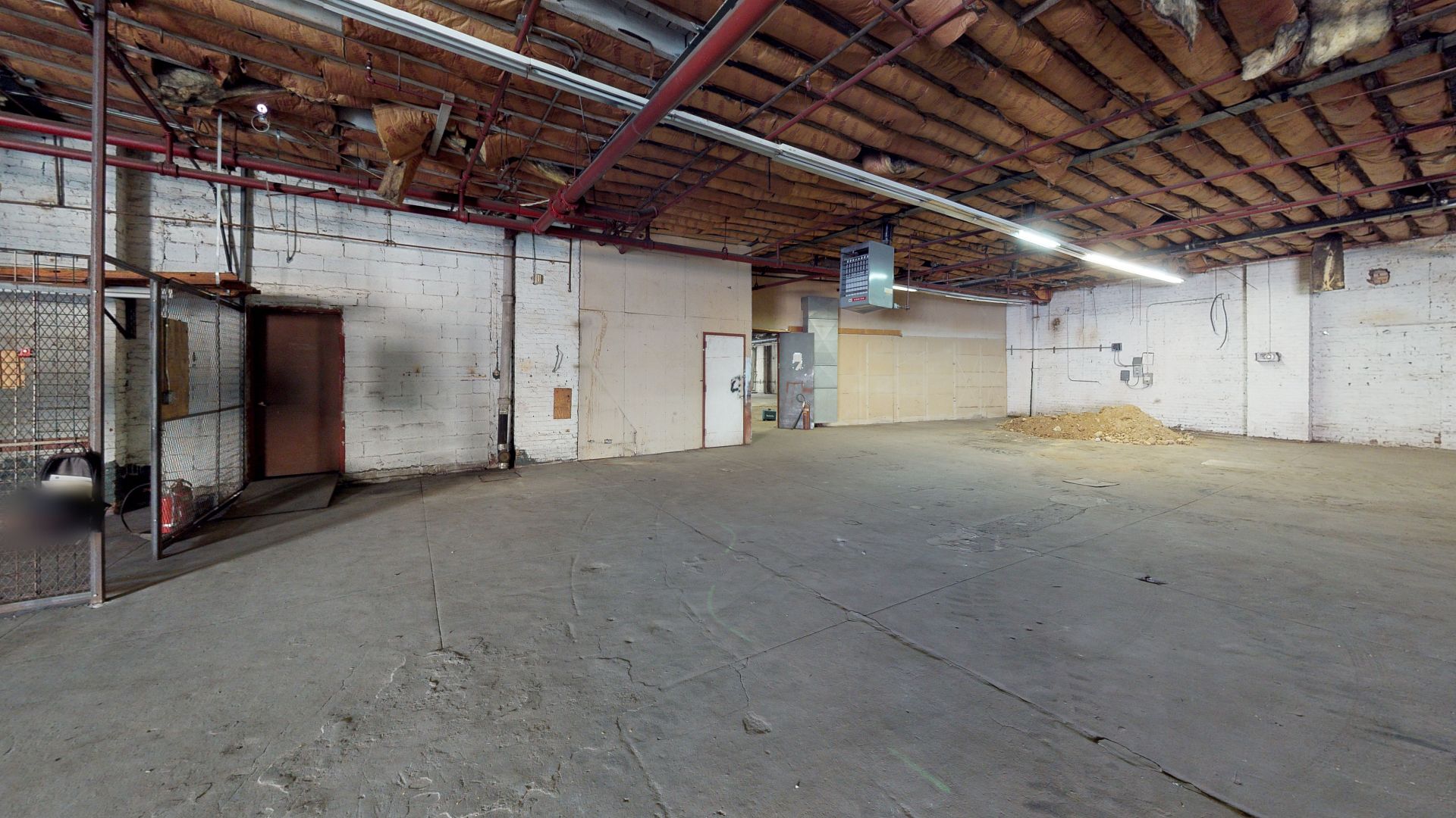 ["uploaded_image", "retouched_photo", "matterport_image"] - tphDfN2AsLS-Photo_13.jpg