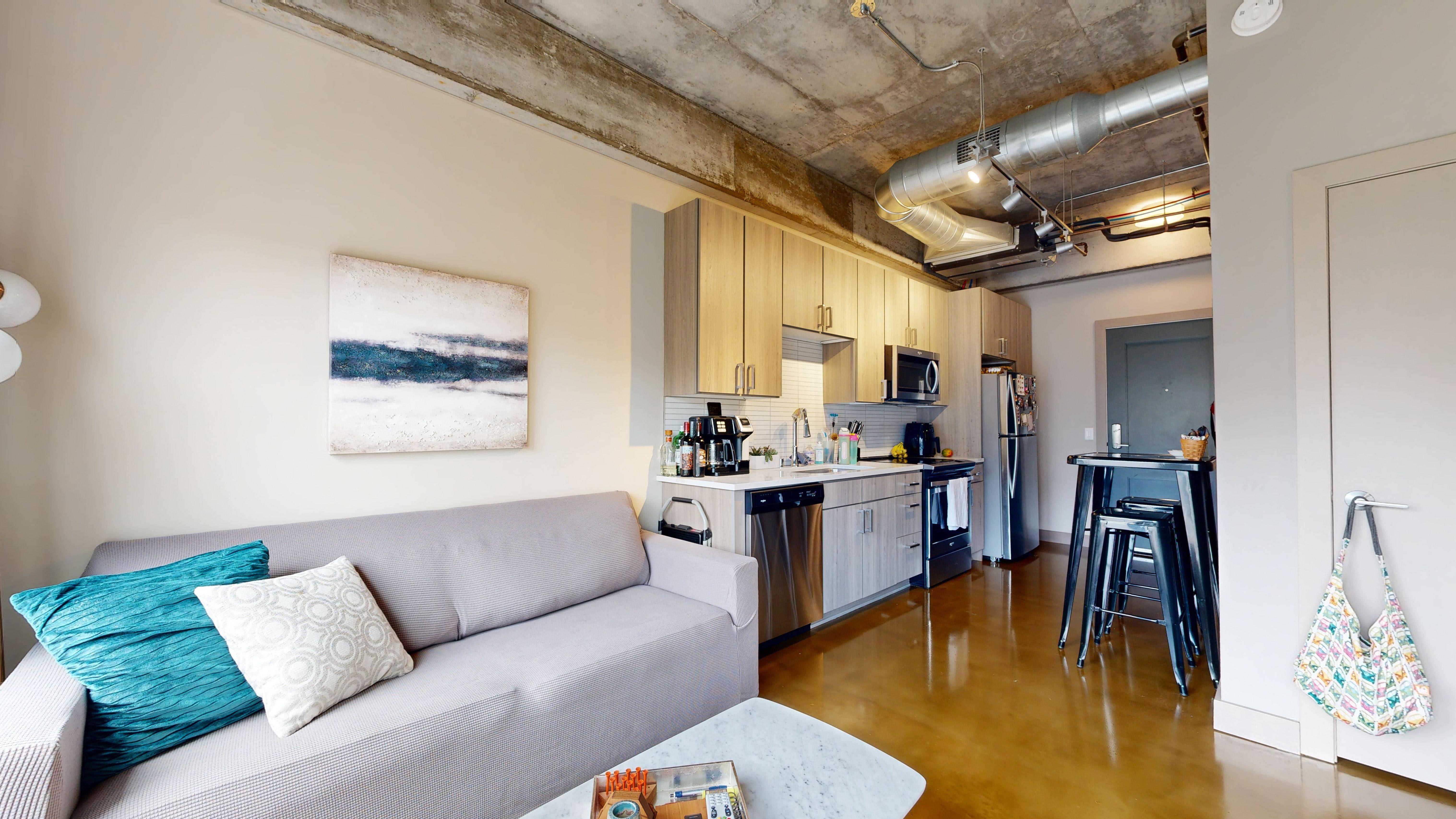 ["uploaded_image", "retouched_photo", "matterport_image"] - 728-N-Third-St-08172024_064645.jpg