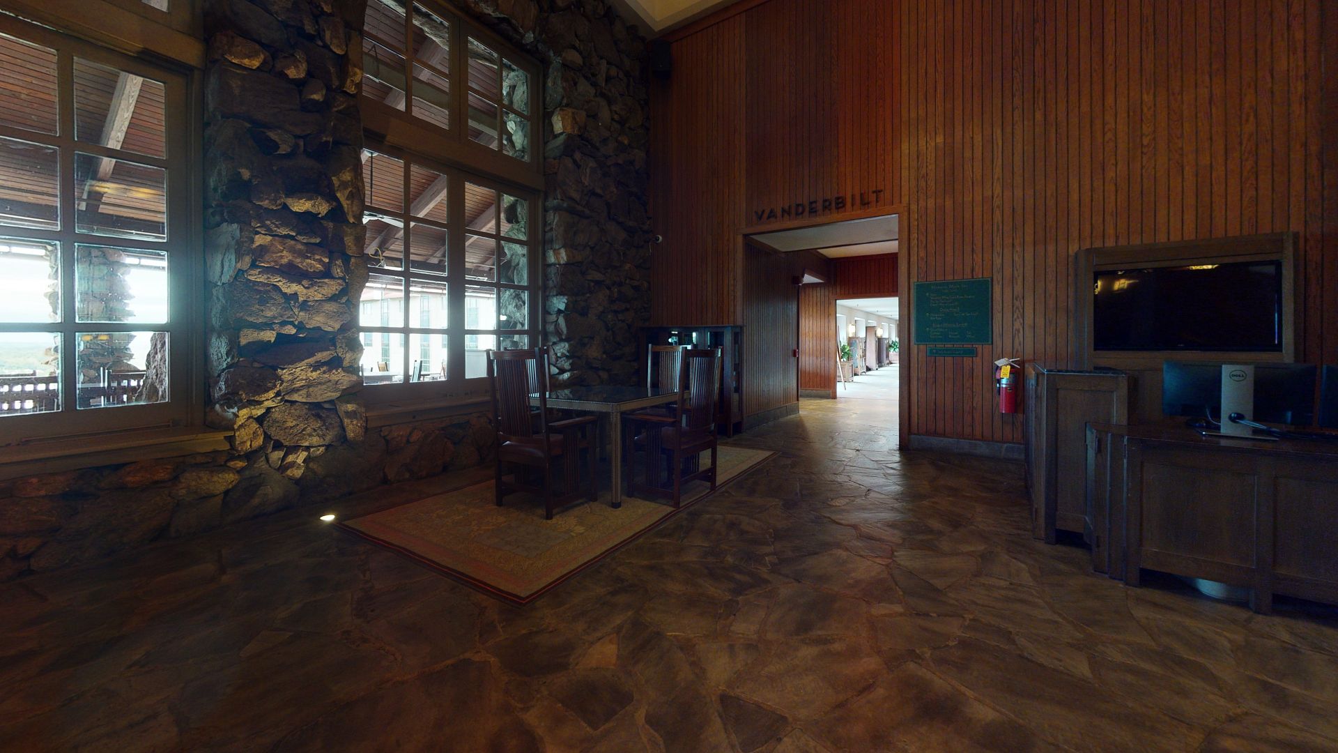 ["uploaded_image", "retouched_photo", "matterport_image"] - bLeqDftoVaA-Photo_15.jpg