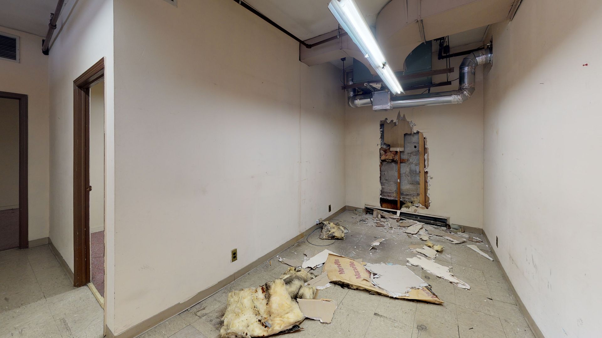 ["uploaded_image", "retouched_photo", "matterport_image"] - 9KXVkgT6Wwt-Photo_28.jpg