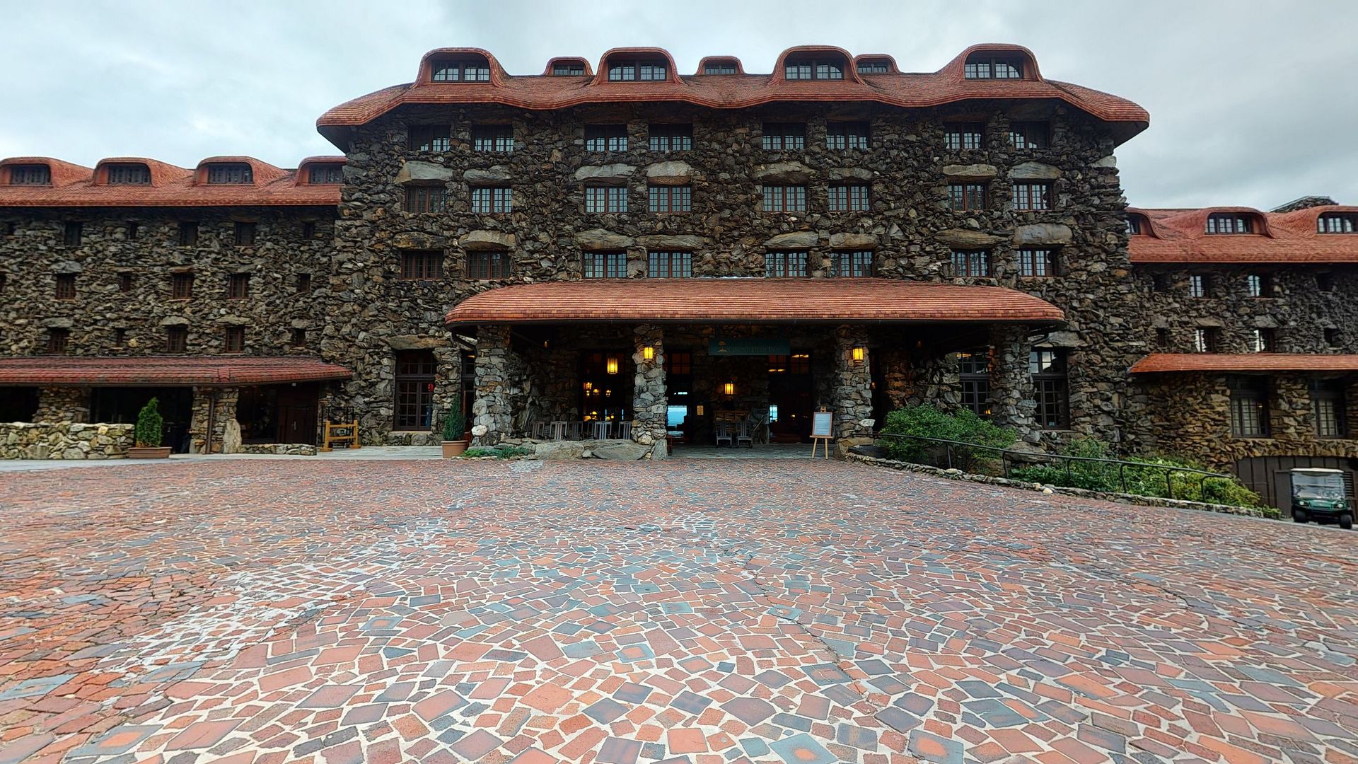 ["uploaded_image", "retouched_photo", "matterport_image"] - 06.16.2020_15.29.07.jpg