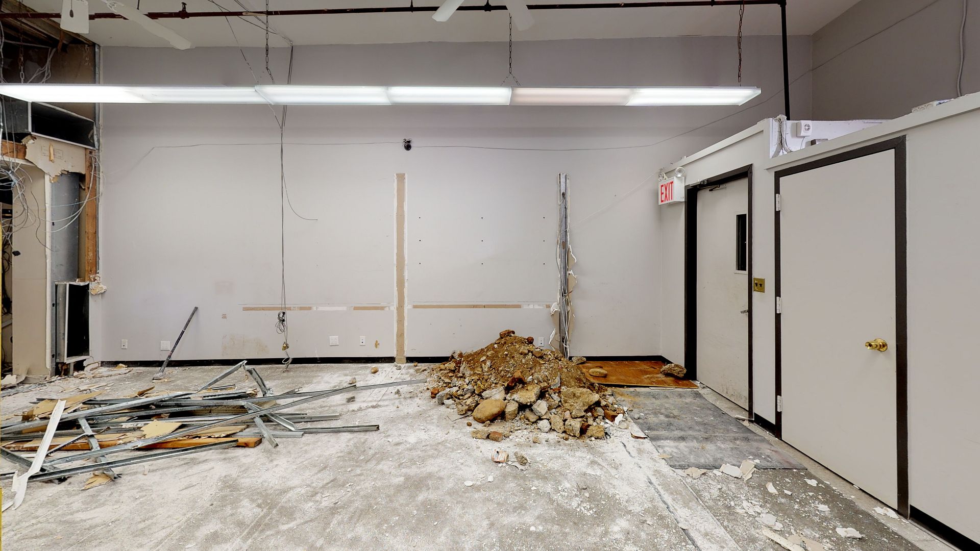 ["uploaded_image", "retouched_photo", "matterport_image"] - eR3Xe582LaN-Photo_26.jpg