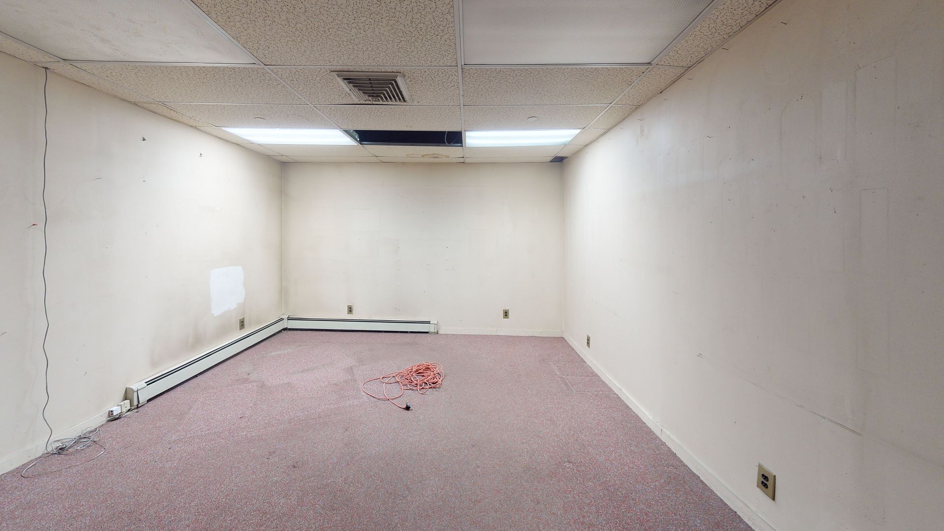 ["uploaded_image", "retouched_photo", "matterport_image"] - qnNF6nqUhrh-Photo_03.jpg
